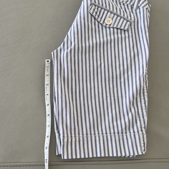 Free Style Revolution Shorts - Picture 6 of 8